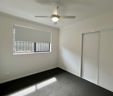 Modern 3-Bedroom Duplex in Family-Friendly Estate - Photo 4