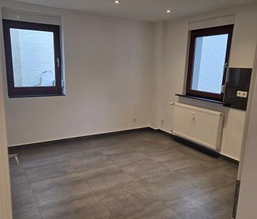 Helle 2,5 Zimmer Erdgeschosswohnung - Foto 1