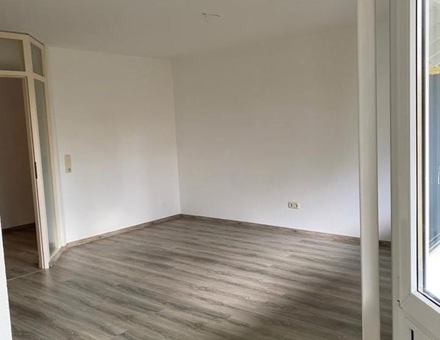 Einziehen und wohlfühlen! 2-Zimmer-Wohnung, Renoviert und Einzugsbereit zum 15.10.2025 - Photo 1