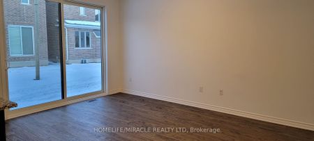 Townhouse For Lease | W8071656 - Photo 2