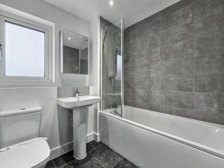 2 bedroom terraced house to rent - Photo 2