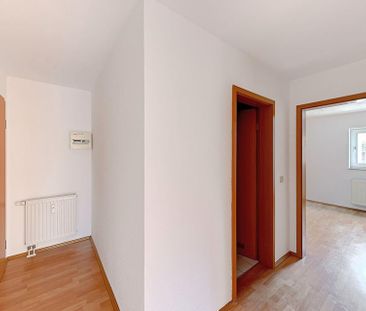 Gemütliche Dachgeschosswohnung in bester Lage mit EBK ab sofort! - Photo 6