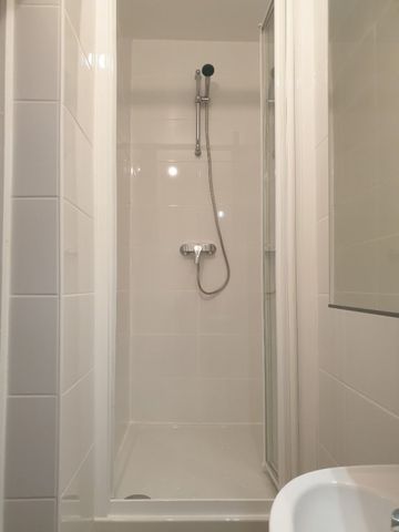 APPARTEMENT T2 A LOUER - PARIS 9EME ARRONDISSEMENT - 34.22 m - 1 200 € - Photo 3