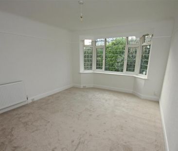 3 bedroom detached bungalow to rent - Photo 2