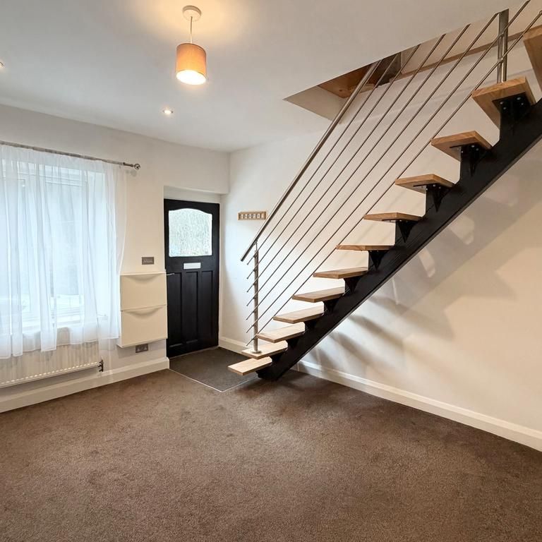 2 bedroom terraced house to rent - Photo 1