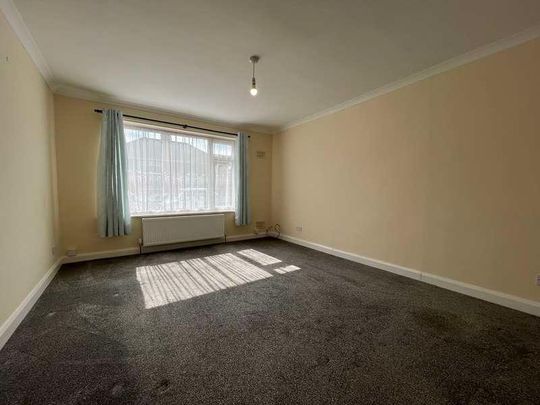 The Mount, Driffield, YO25 - Photo 1