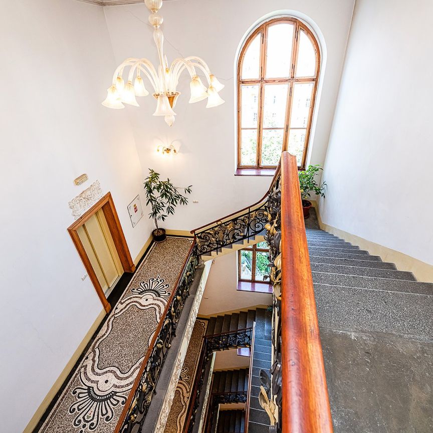 Apartment for rent, 5+1 - 4 bedrooms, 171m - Photo 1