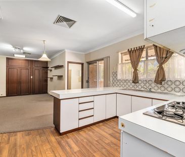 8 Hartung Way, Bull Creek, WA 6149 - Photo 6