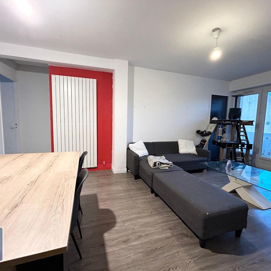 Location Appartement 4 pièces 86m² PAU 64000 - Photo 1