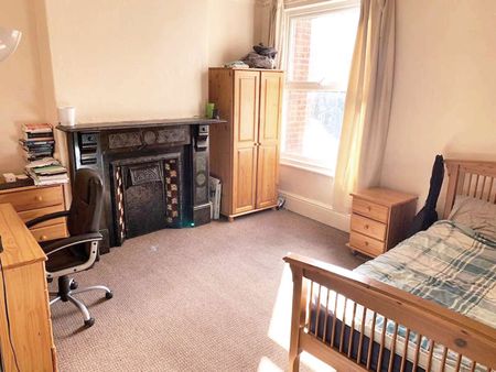 Large and bright spacious house share - Photo 2