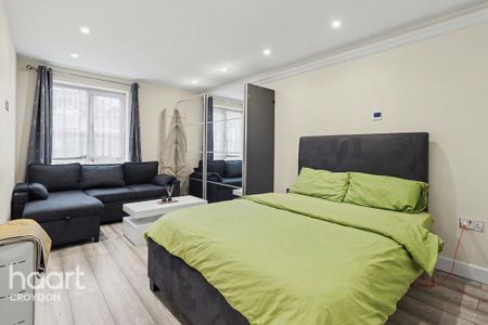 Studio to rent - Photo 2