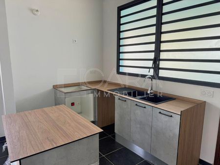 Location Appartement 3 pièces 66m² CAYENNE 97300 - Photo 2