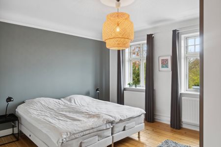 Charmerende 3-plans villa med stor have, Viby J - Photo 3