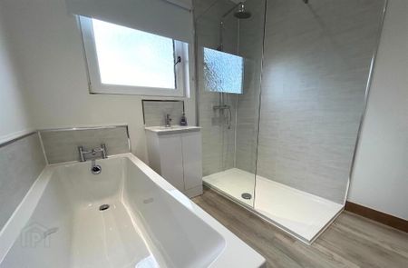 12 Crawfordsburn Road, Bangor, BT19 1BE - Photo 5