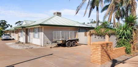 Warm and Homely! - Photo 5