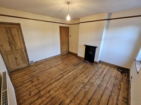 2 bedroom terraced house to rent - Photo 2