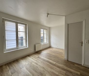 Location Appartement 1 pièce 22m² ORLEANS 45000 - Photo 4
