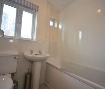 3 bedroom terraced house to rent - Photo 6