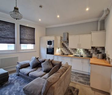 2 Bed Flat, St Nicholas St, BS1 - Photo 3