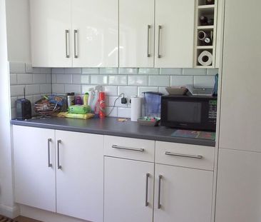 1 bedroom in a house share to rent - Photo 6