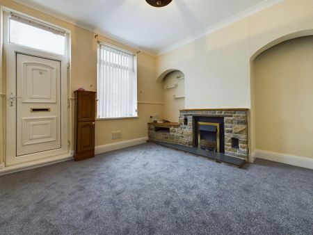 2 bedroom semi-detached house to rent - Photo 3