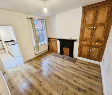 2 Bedroom House to Rent in Milton Street, Higham Ferrers, Northants... - Photo 3