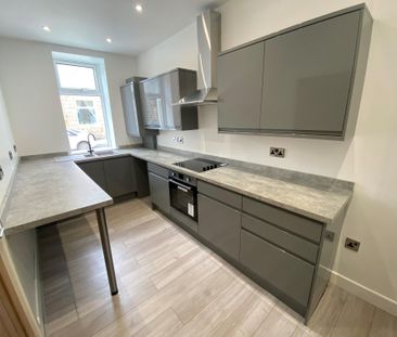 Swaine Hill Crescent, Leeds, Yeadon - Photo 1