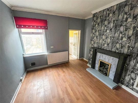 4 bedroom terraced house to rent - Photo 1