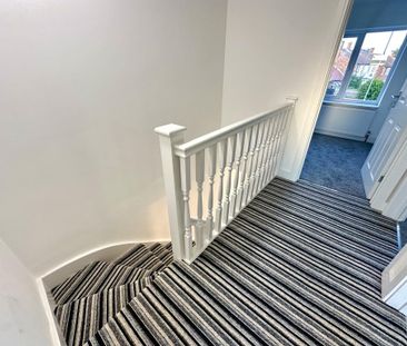 4 bedroom terraced house to rent - Photo 2