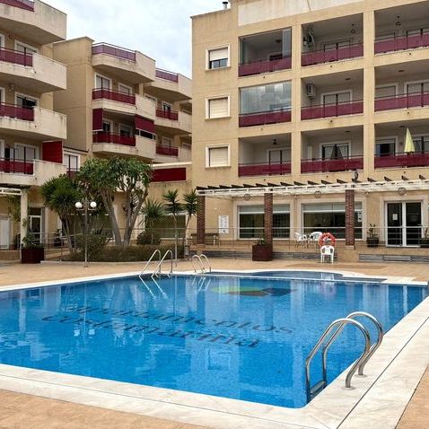 Alquiler de piso en Calle del Mar - Photo 1