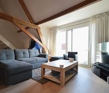 Ruim duplex appartement met garage te huur op toplocatie in Ieper - Photo 4