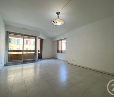 Location Appartement 3 pièces 69m² NICE 06300 - Photo 4