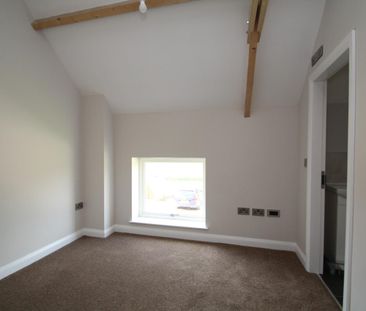 4 bedroom detached barn conversion to rent - Photo 6