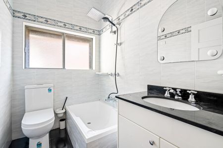 37 Russell Street, Russell Lea NSW 2046 - House For Rent | Domain - Photo 5