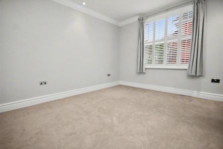 3 bedroom penthouse to rent - Photo 4