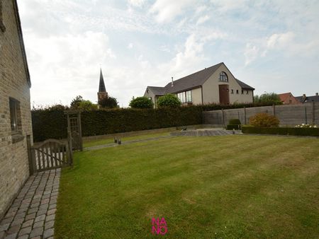 Alleenstaande charmante villa met 4 slaapkamers en een aangename tuin zeer rustig gelegen in een doodlopende straat in het dorp van Westkapelle, op 3 km van Knokke-Heist. - Photo 3