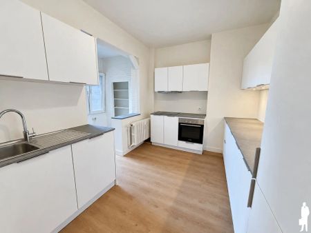 Ruim en lichtrijk appartement met 2 slaapkamers - Photo 2