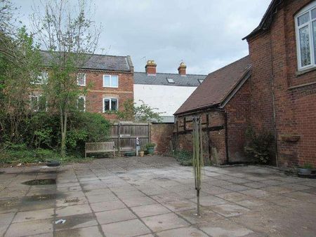 Jesmond House, Market Street, Tenbury Wells, Worcestershire, WR15 - Photo 2