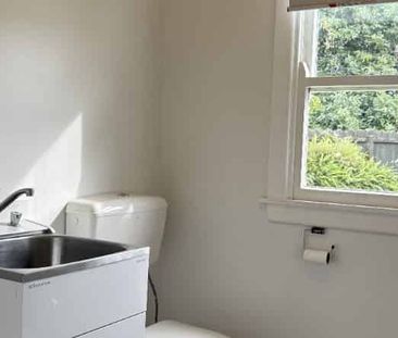 Easy care section to maintain - Photo 5
