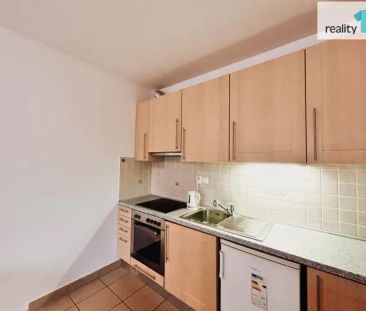 Zařízené prostorné 1kk, 50 m - Photo 6