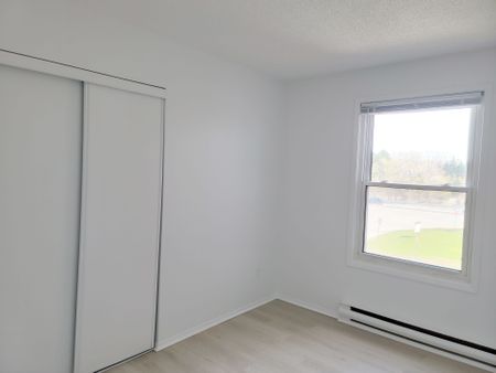 For Lease - 2 Orchard Heights Boulevard Unit# 218, Aurora, Ontario - Photo 3