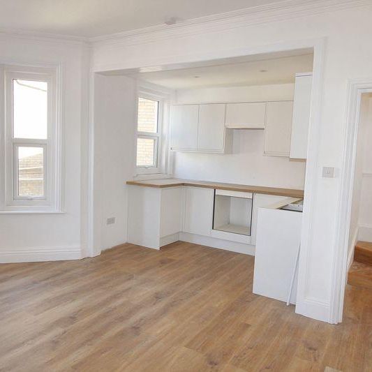 4 bedroom apartment to rent - Photo 1