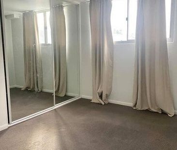 Darlington - Photo 4