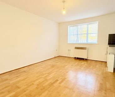 Enfield Lock, EN3, Property for rent - Photo 1