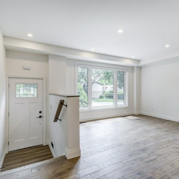 For Lease - 1217 Oxford Avenue, Oakville, Ontario - Photo 1