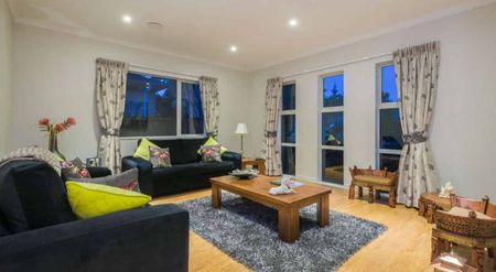 Spacious Furnished Family Home with ButlerÃÆ'Ã'¢ÃÆ'Ã¢€Å¡Ã¢Ã¢€Å¡¬ÃÆ'Ã¢€Å¡Ã¢Ã& - Photo 2