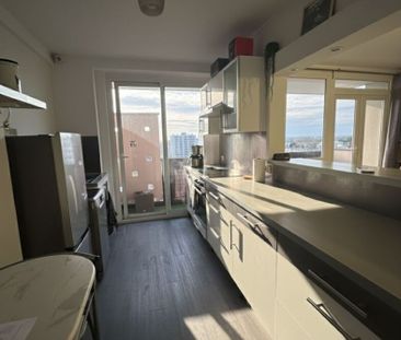 Location Appartement 3 pièces 54m² MONT ST AIGNAN 76130 - Photo 4