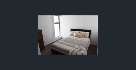 FULLY FURNISHED - EVERYTHING ON YOUR DOORSTEP IN ONE OF BRISBANE'S BEST CAFE PRECINCTS - Photo 5