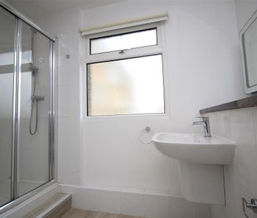 2 bedroom maisonette to rent - Photo 3
