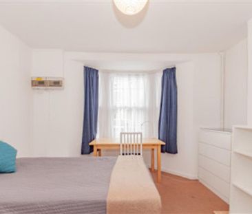 4 bedroom terraced house to rent - Photo 6